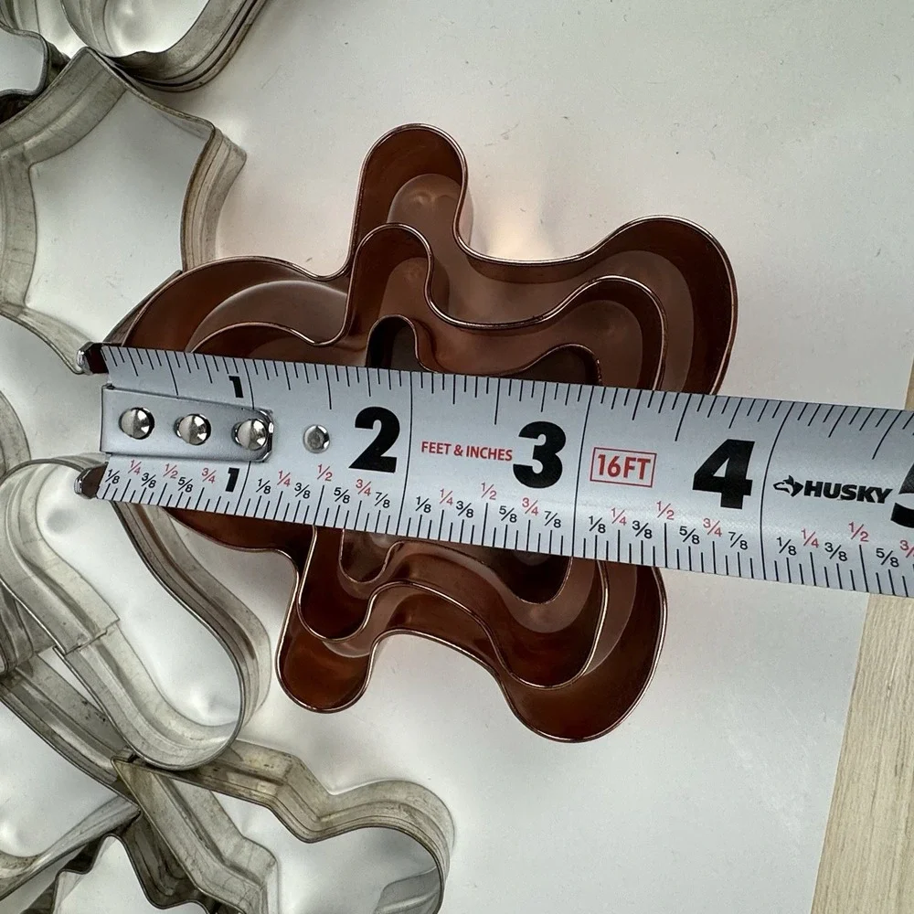 VTG Metal Cookie Cutters Crafts Set (26) Christmas Shapes‎ Gingerbread Man